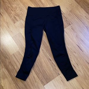 Fabletics cropped leggings